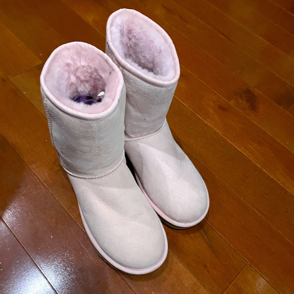 Light Pink Ugg Boots